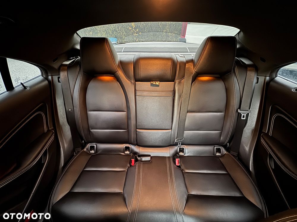 Mercedes-Benz CLA 250 7G-DCT - 9