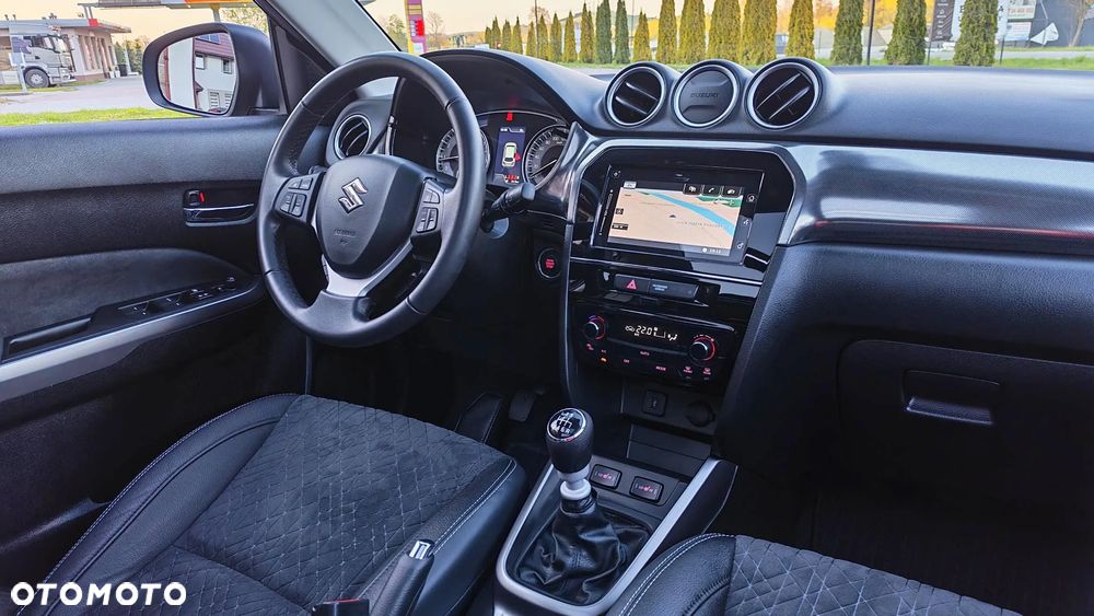 Suzuki Vitara 1.4 Boosterjet Hybrid Comfort+ - 29