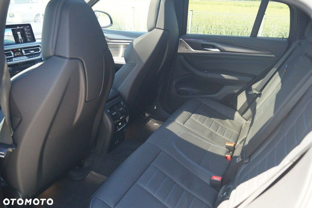 BMW X4 - 18