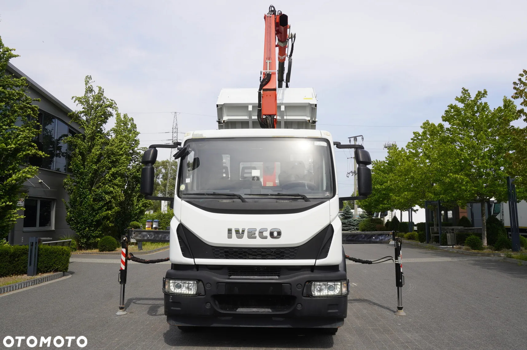 Iveco Eurocargo 160-250 / HDS Fassi F95 / 120 tys. km / wywrotka 3-stronna - 13
