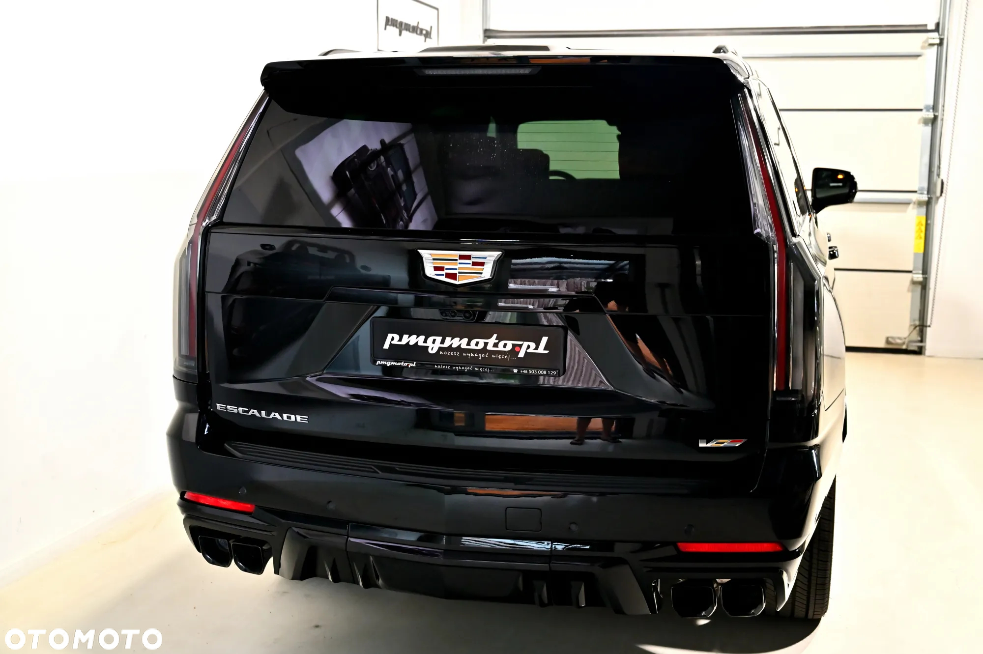 Cadillac Escalade - 4