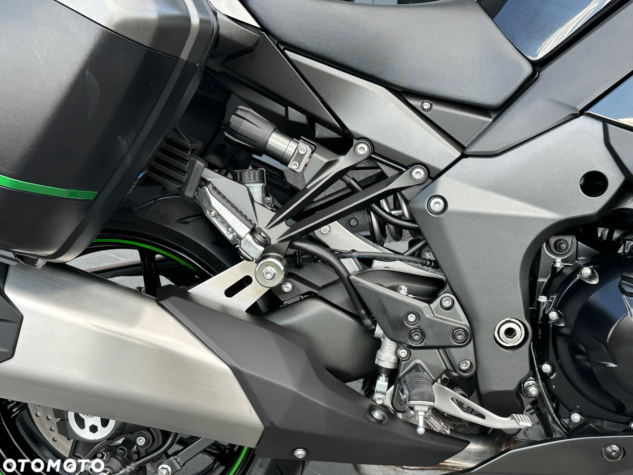 Kawasaki Ninja 1000 SX - 11