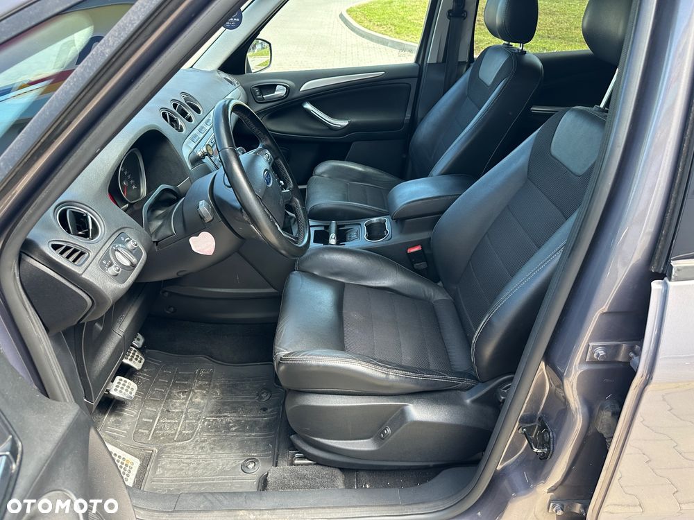 Ford S-Max - 10