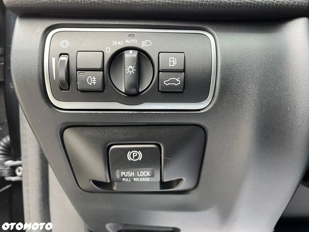 Volvo XC 60 - 18