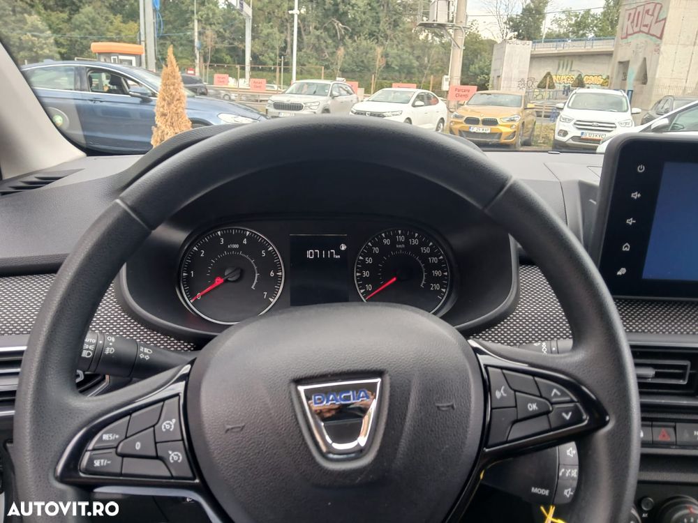 Dacia Logan TCe 90 CVT Comfort - 7