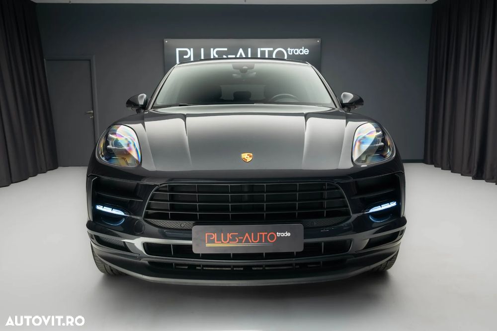 Porsche Macan Standard - 1