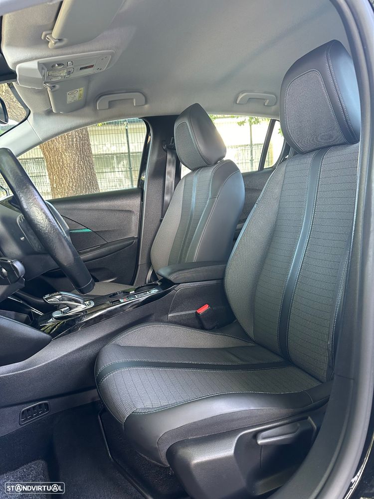 Peugeot e-208 Allure - 23