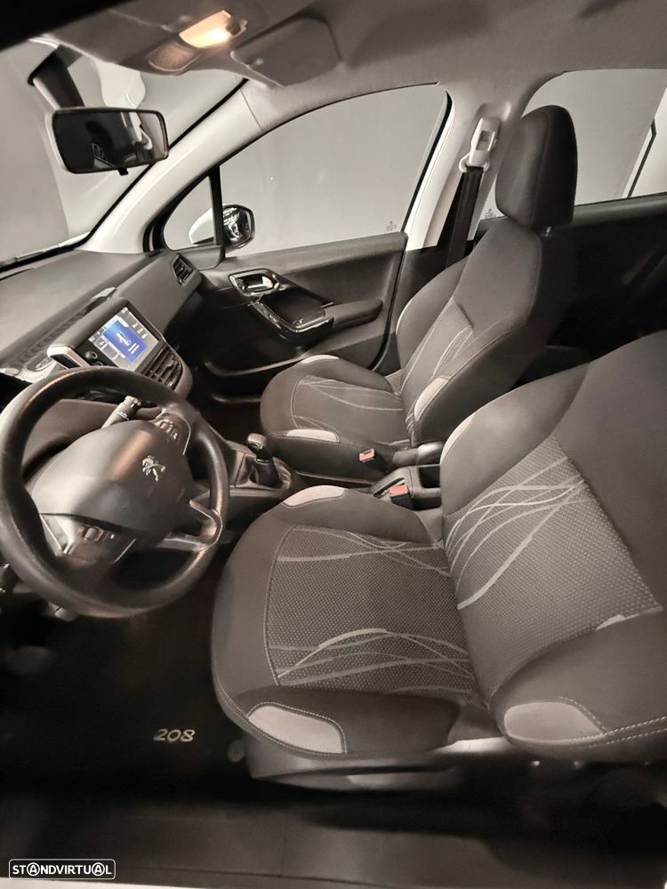 Peugeot 208 68 VTI Active - 13