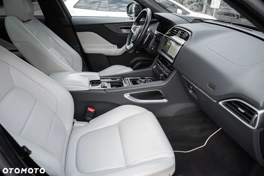Jaguar F-Pace 3.0 TDV6 AWD First Edition - 20
