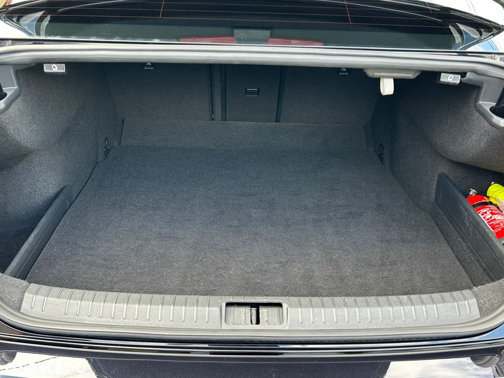 Volkswagen Passat 2.0 TDI BMT Highline DSG - 28