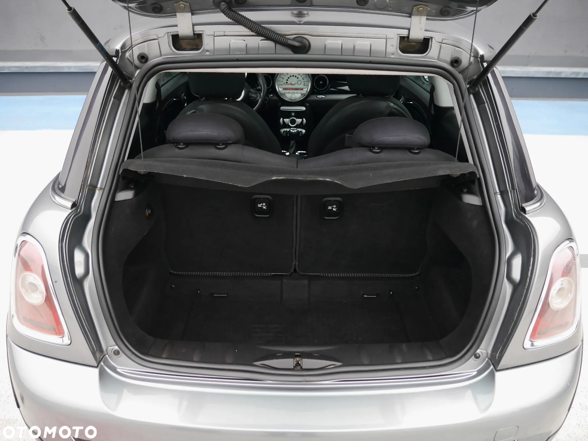 MINI Cooper S 50 Camden - 29