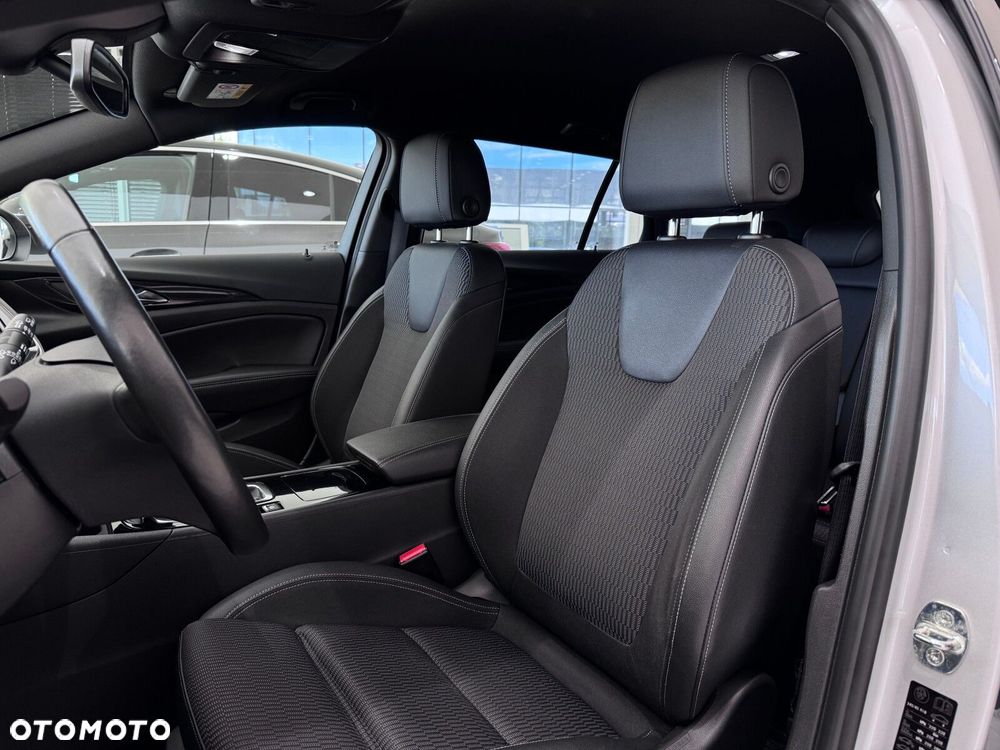 Opel Insignia 2.0 CDTI 4x4 Business Elegance S&S - 10