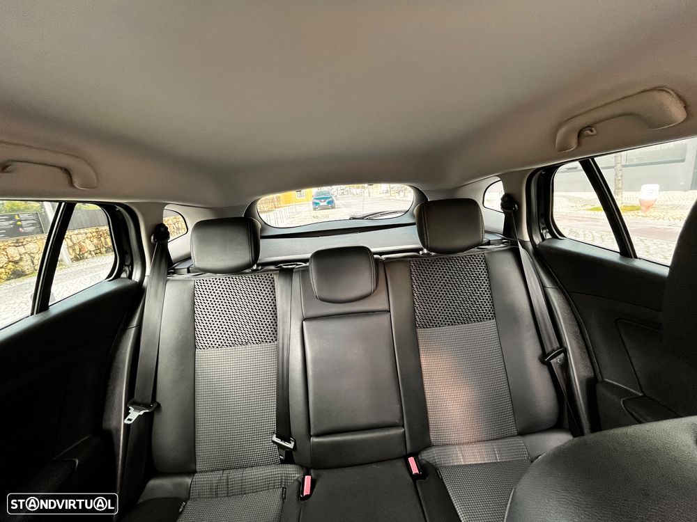 Renault Mégane Sport Tourer 1.5 dCi Dynamique CO2 Champion - 8