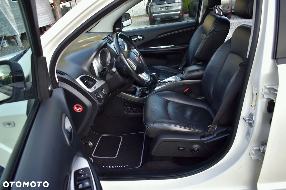 Fiat Freemont 2.0 Multijet 16V DPF Automatik Allrad Black Code - 21