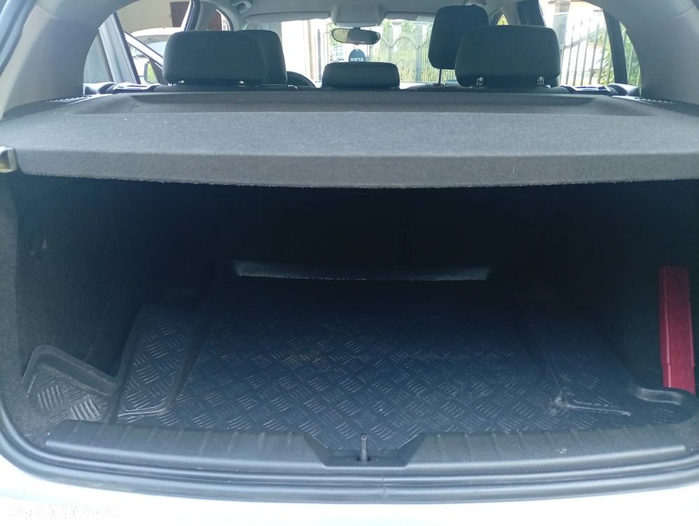 BMW Seria 1 116d Sport Line - 13