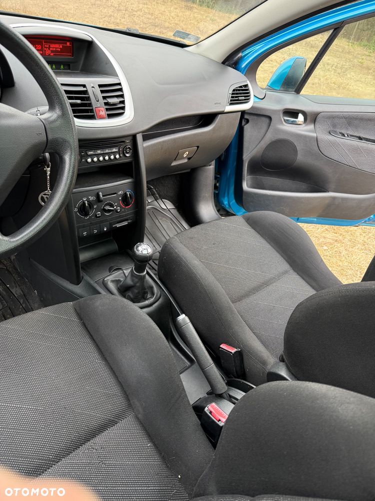 Peugeot 207 1.4 16V Presence - 8