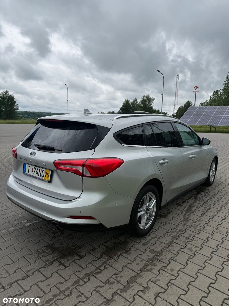 Ford Focus 2.0 EcoBlue Active - 4