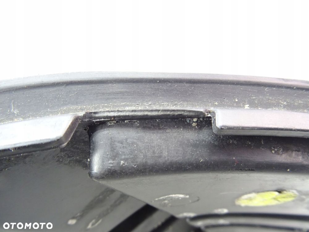 Kratka zderzaka Audi A4 B9 8W 8W0807681F - 4