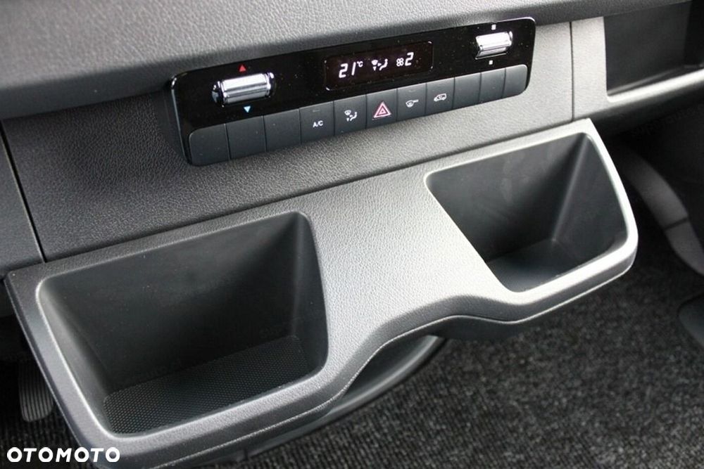 Mercedes-Benz Sprinter 317 CDI Długi PRO 2.0 170KM - 17