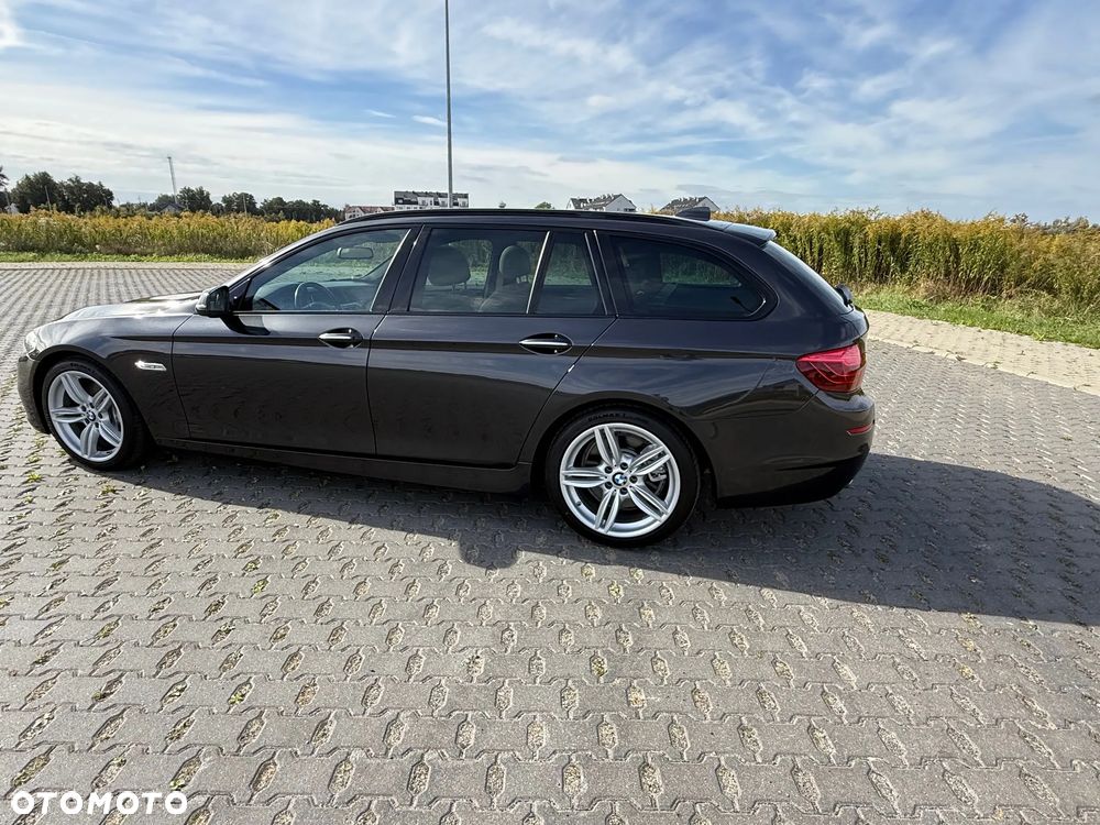 BMW Seria 5 530d Touring Luxury Line - 14