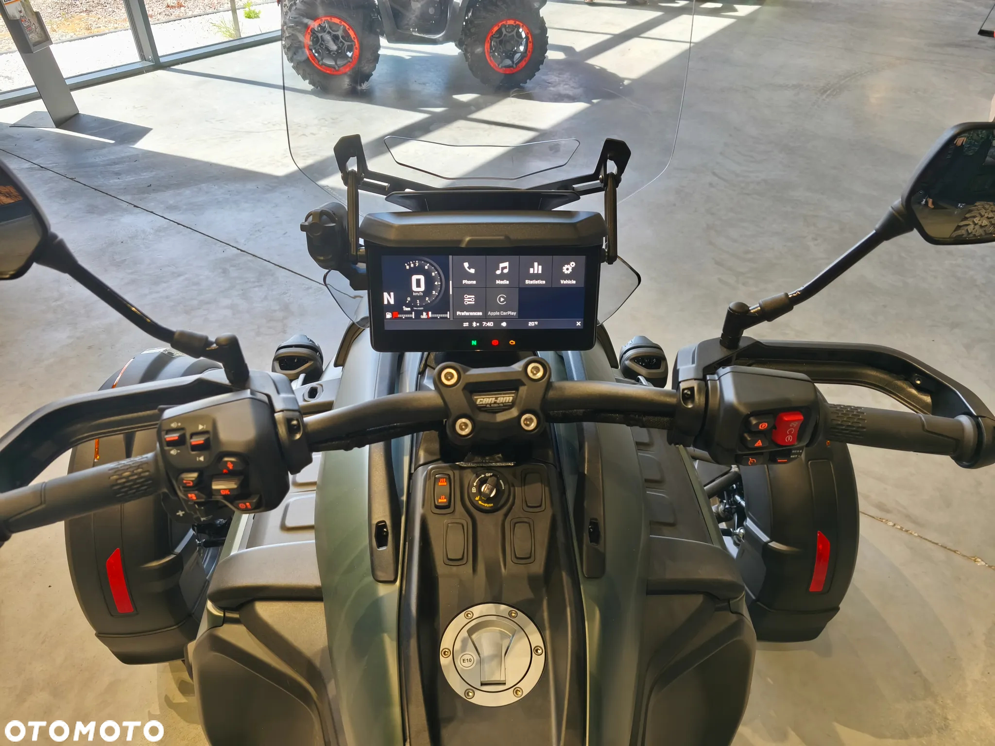 Can-Am Inny - 7