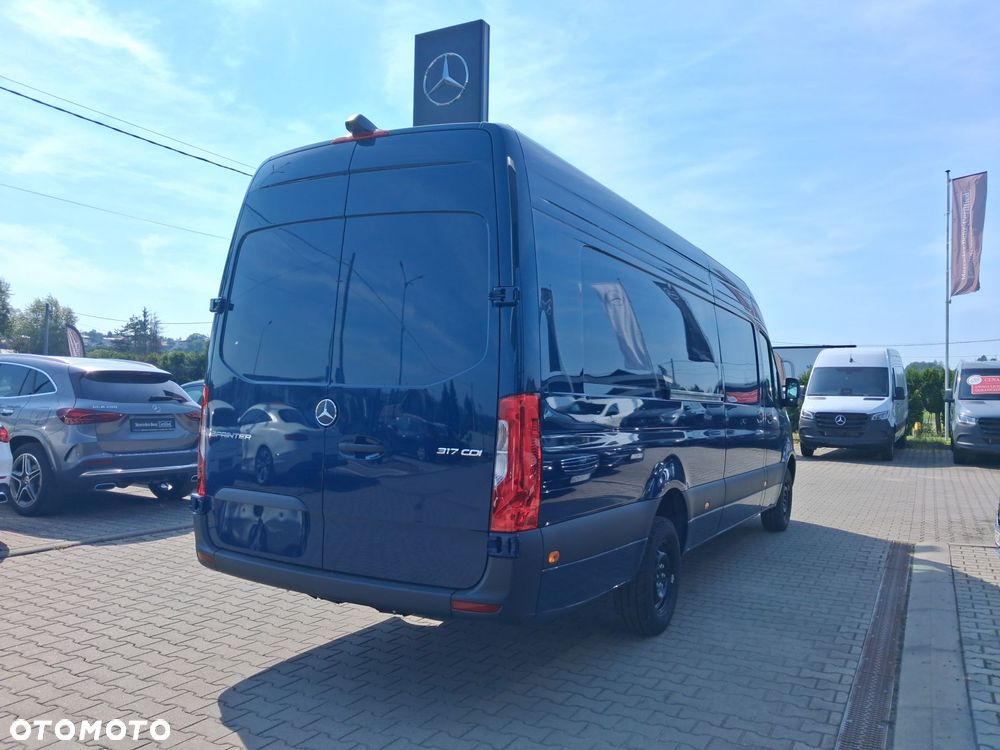 Mercedes-Benz Sprinter - 7
