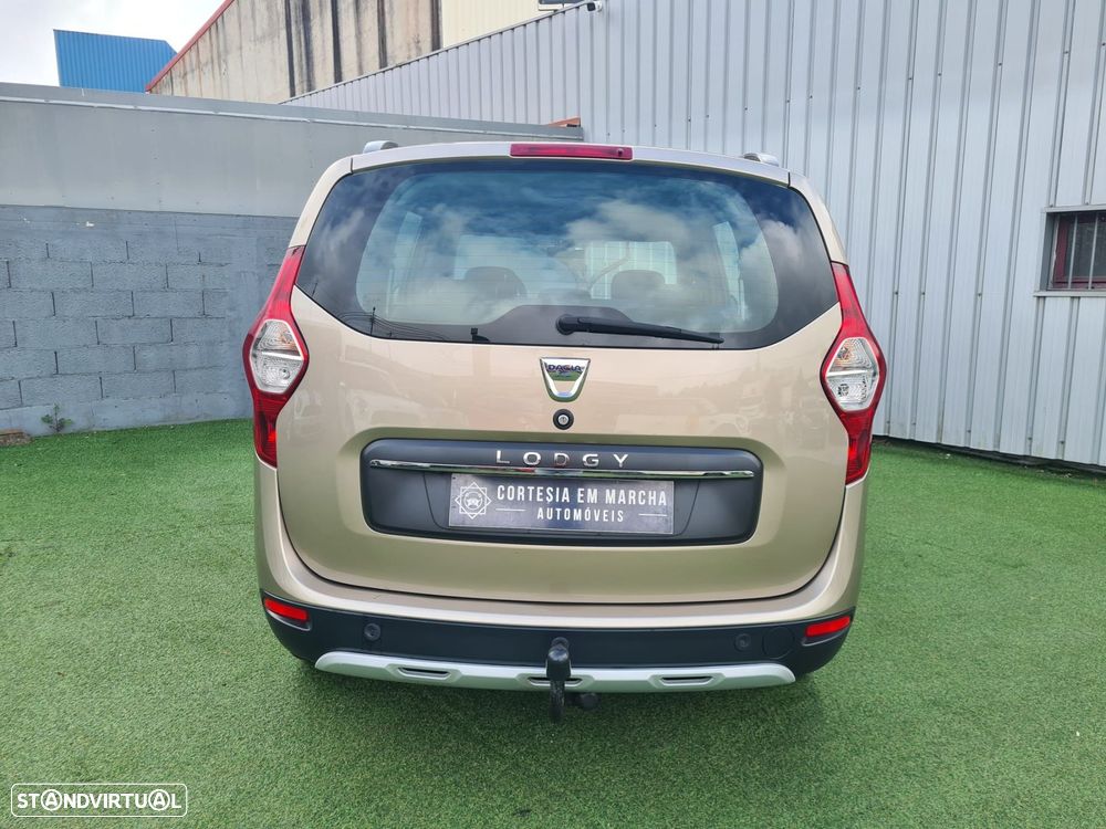 Dacia Lodgy 1.5 Blue dCi Stepway 7L - 12