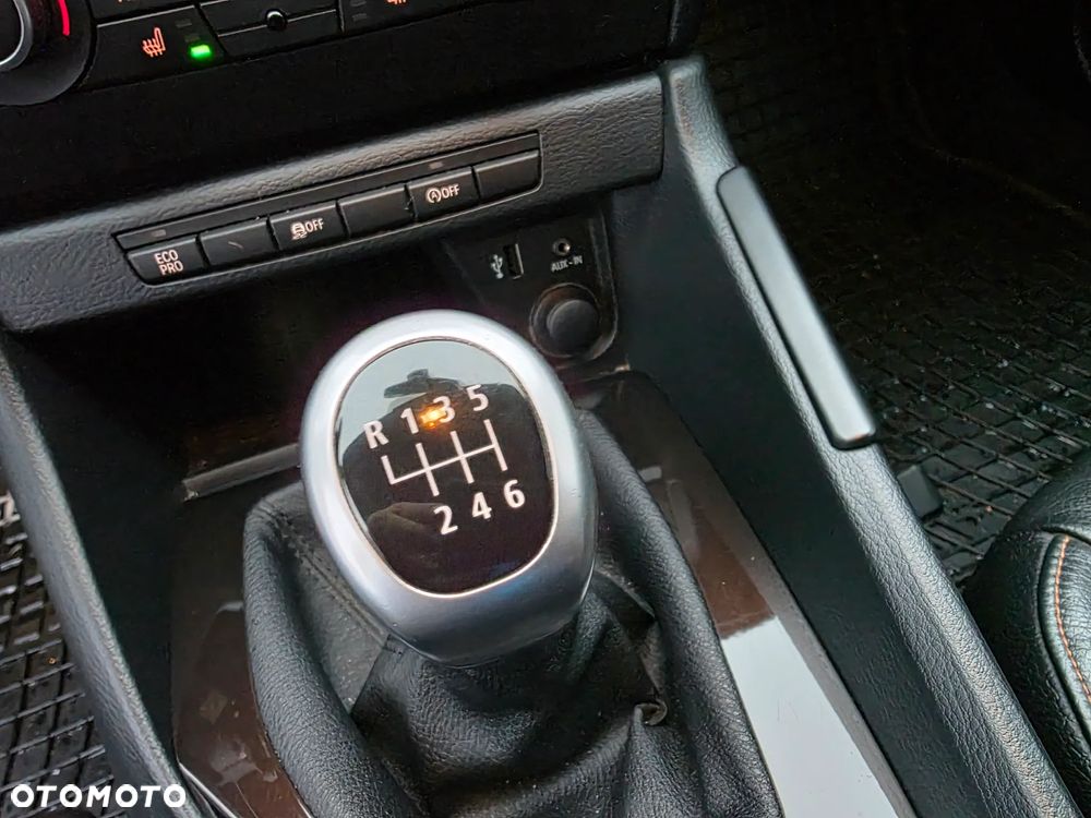 BMW X1 sDrive16d xLine - 29