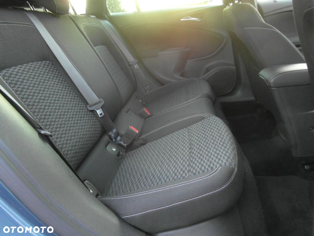 Opel Astra 1.4 Turbo Start/Stop Sports Tourer Dynamic - 31