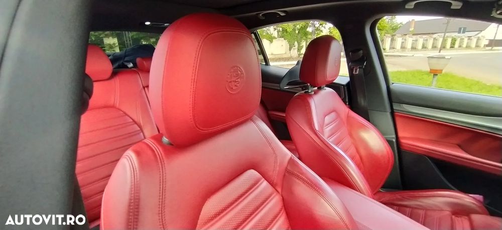 Alfa Romeo Stelvio 2.0 Turbo 16V AT8-Q4 Ti - 23