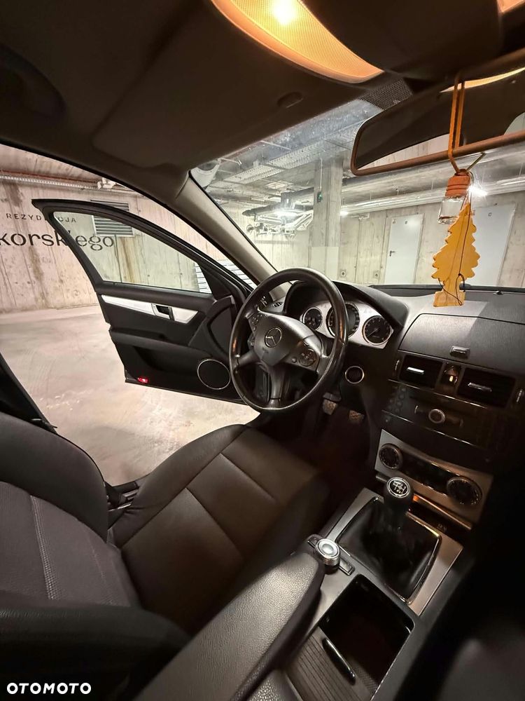 Mercedes-Benz Klasa C 180 Kompressor Avantgarde - 8
