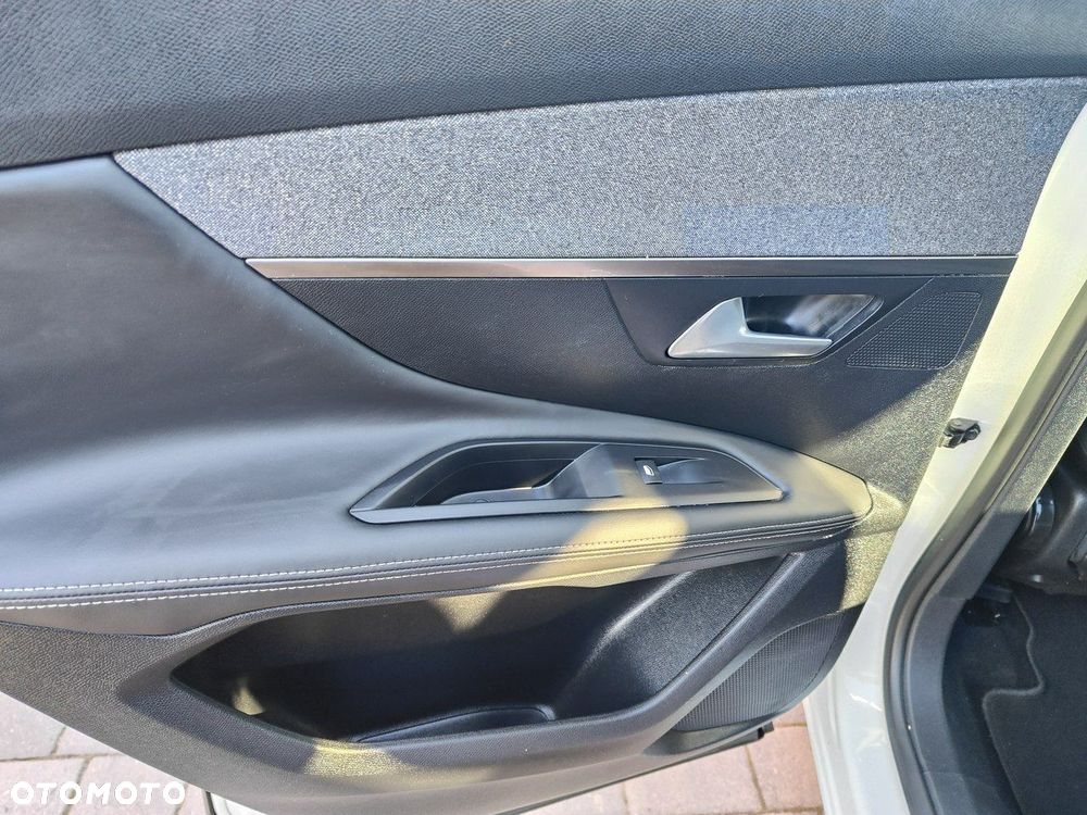 Peugeot 3008 1.2 PureTech Active - 27