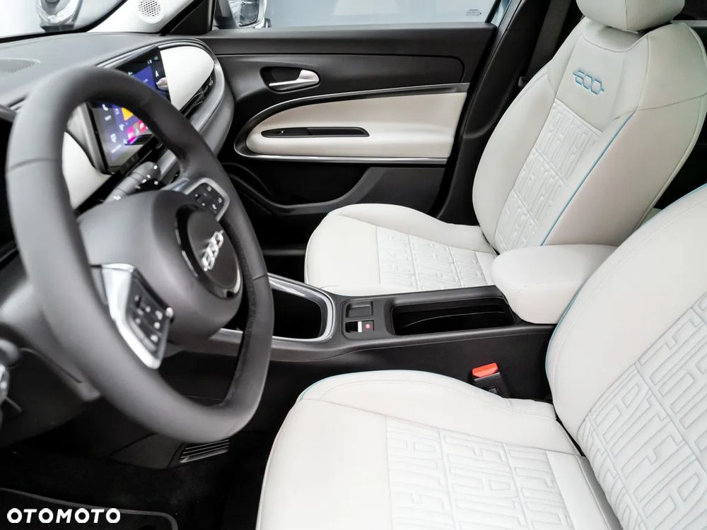 Fiat 600 ver-1-2-turbo-hybrid-la-prima-edct - 22