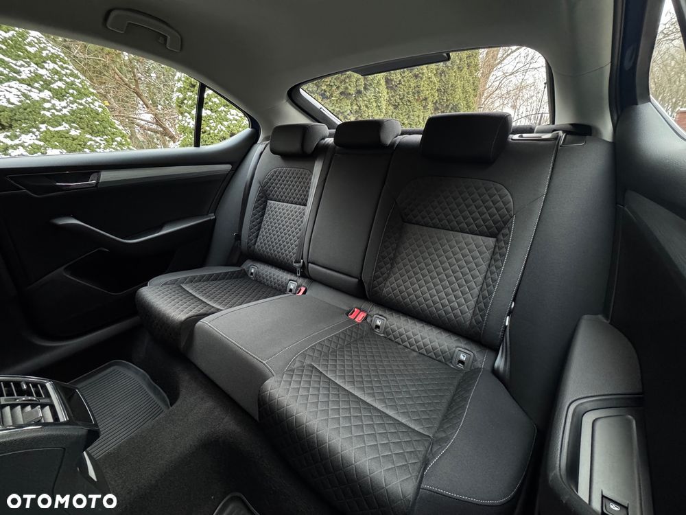 Skoda Superb 2.0 TDI SCR Ambition - 12