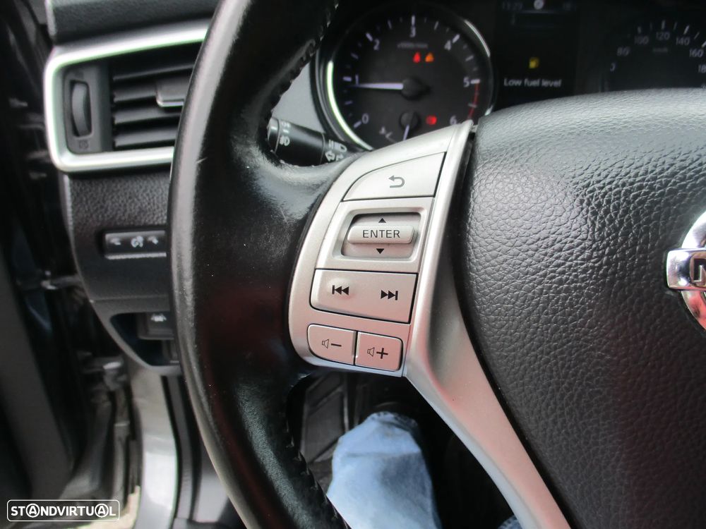 Nissan Qashqai 1.5 dCi N-Connecta 18 RS+PS - 18