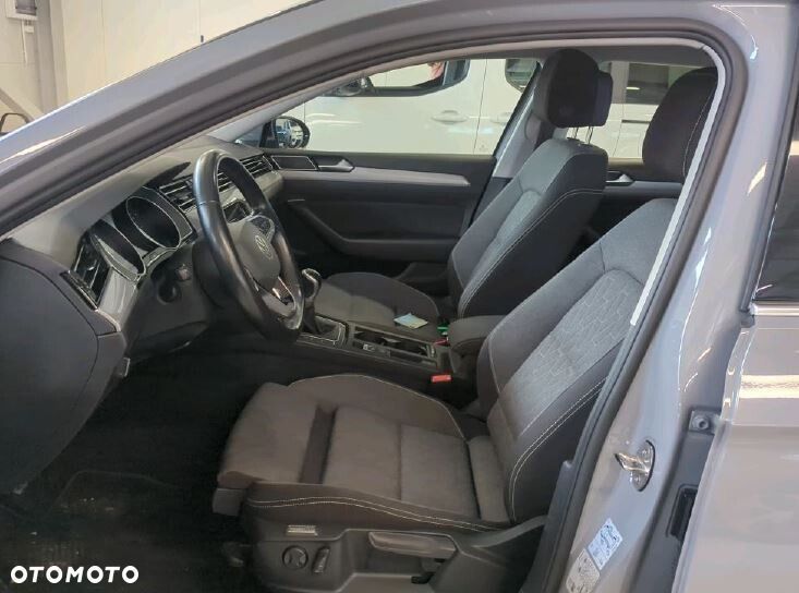 Volkswagen Passat Variant - 7