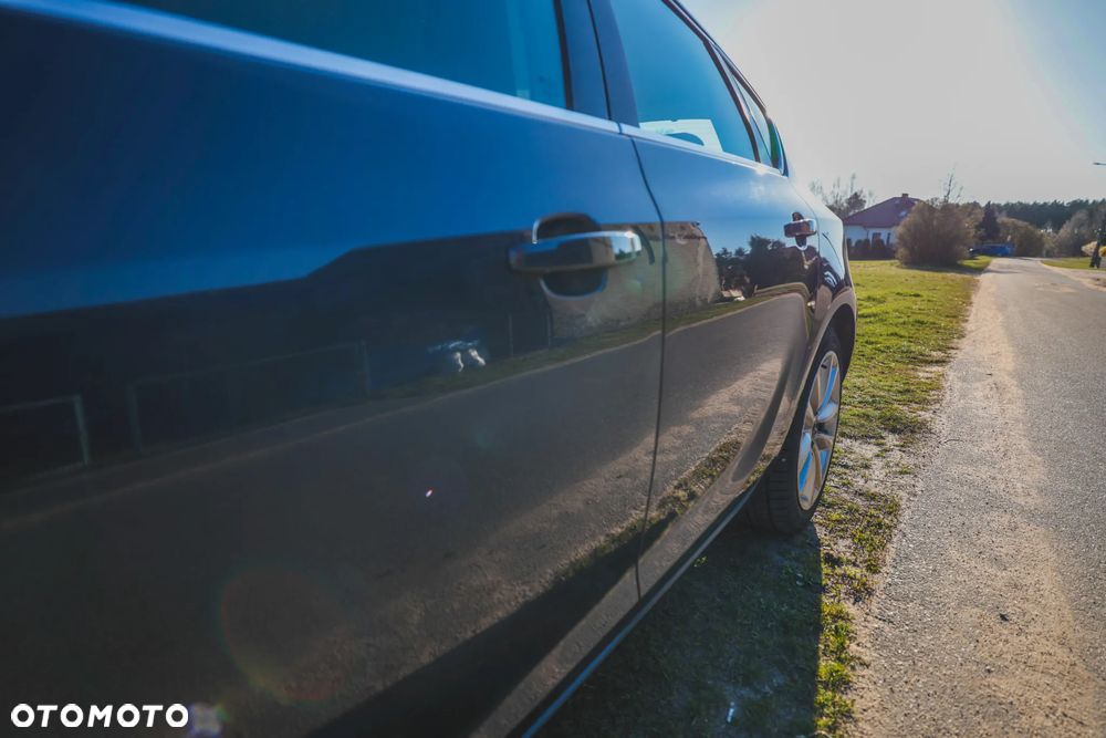 Opel Astra 1.6 T Cosmo - 11