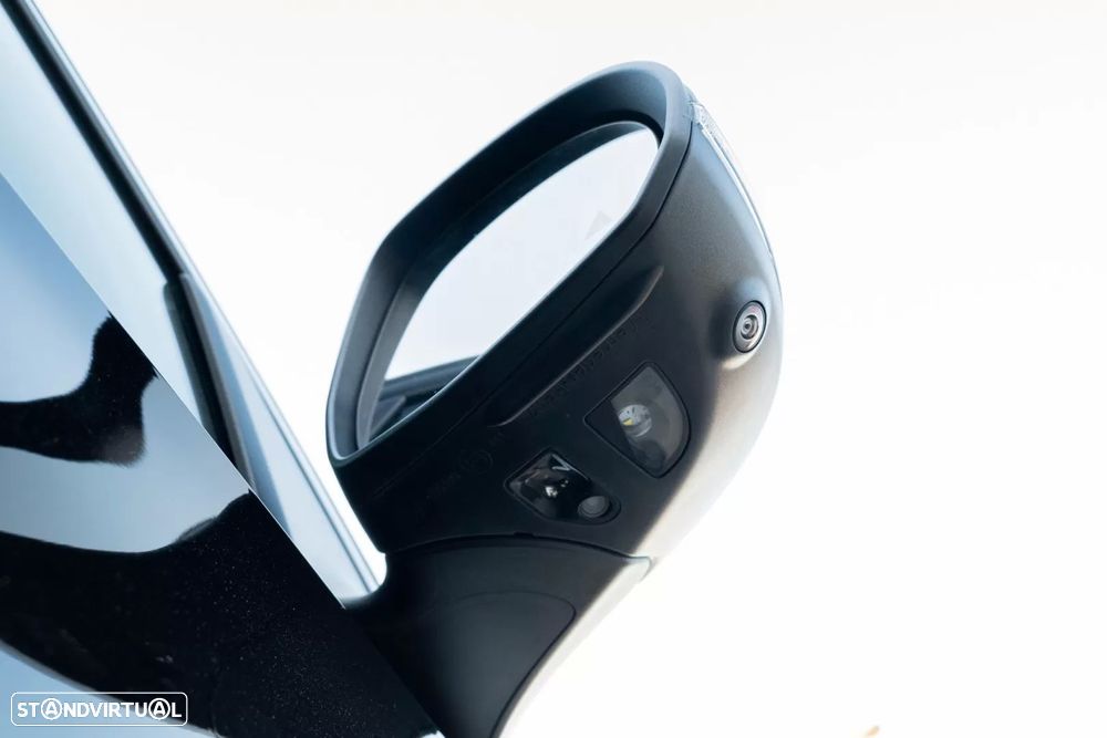 Mercedes-Benz C 300 e Avantgarde - 28