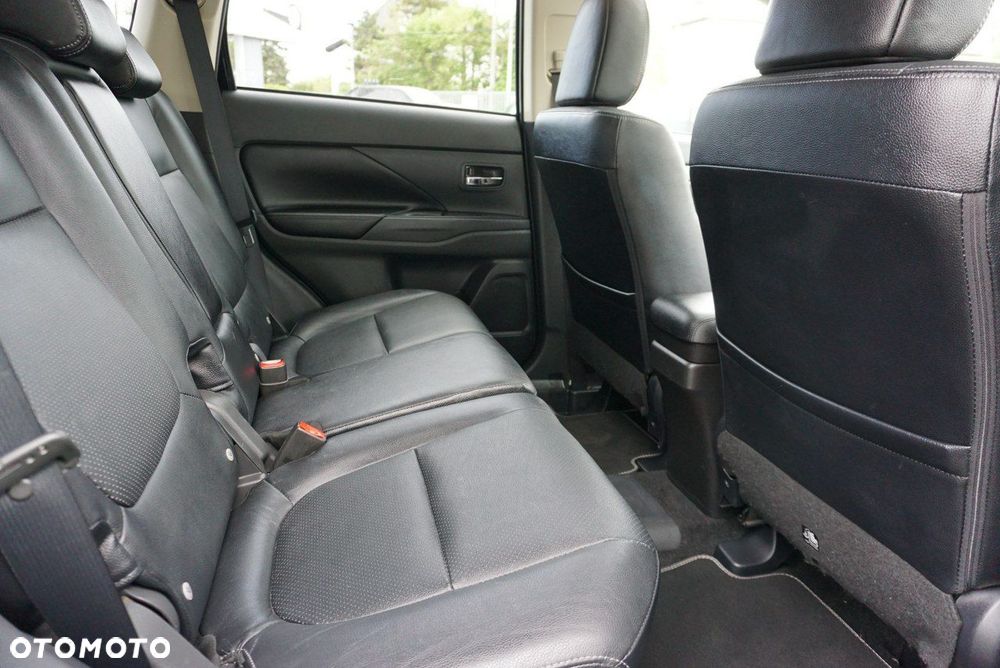 Mitsubishi Outlander - 28