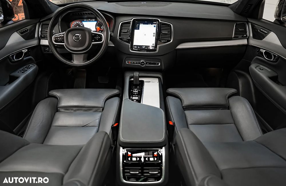 Volvo XC 90 Recharge T8 eAWD R-Design - 4