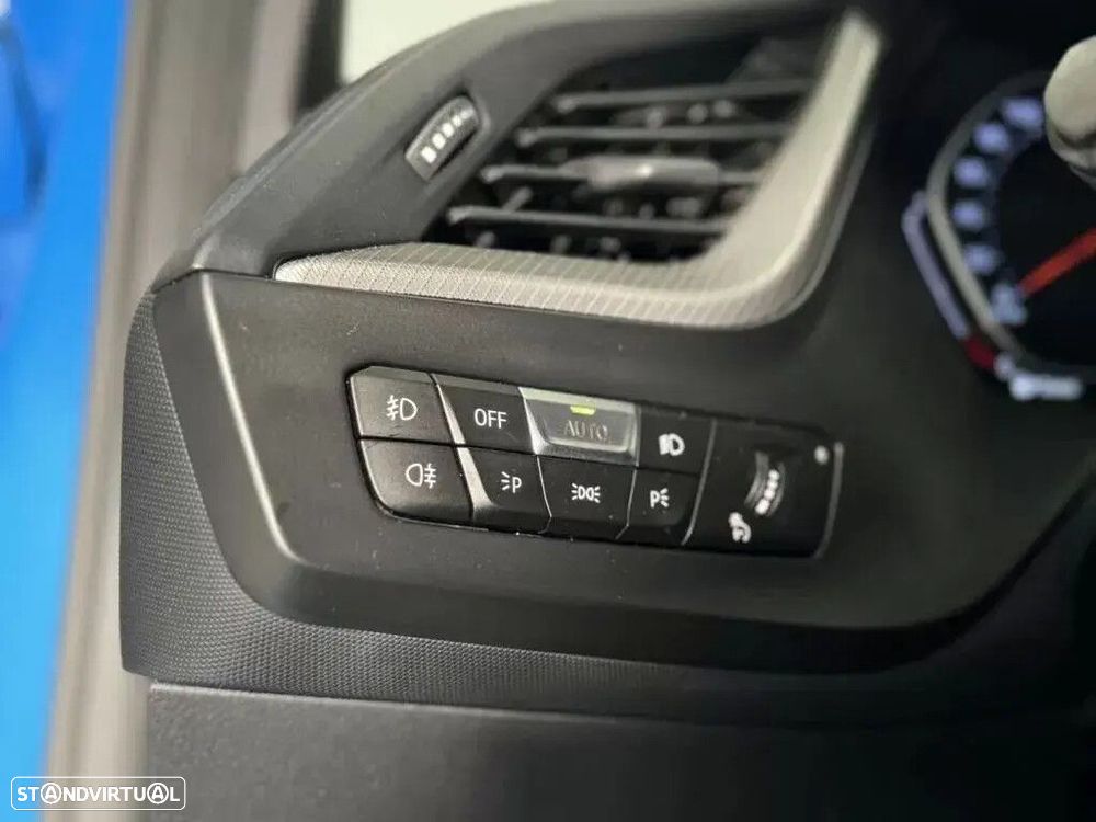 BMW 116 d Pack Desportivo M - 31