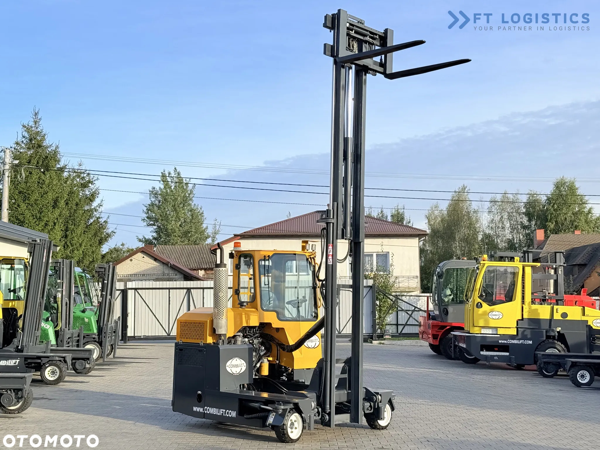 Combilift WÓZEK CZTEROKIERUNKOWY - WIELOKIERUNKOWY C3000 / GAZ/ DUPLEX 4500MM /JEDYNE 3096 MOTOGODZIN /  PRZESUW WIDEŁ / PEŁNA KABINA / STAN IDEALNY / Szeroka oferta wózków czterokierunkowych i bocznych, dopasowanych do różnorodnych potrzeb i zastosowań - 33