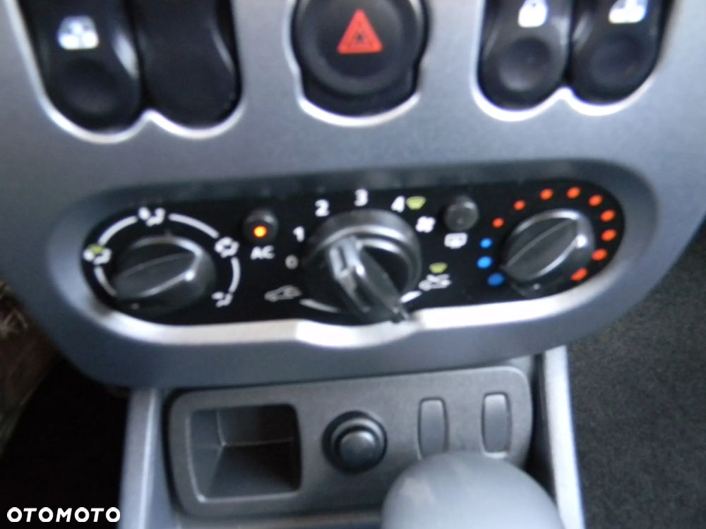 Dacia Duster 1.6 16V 4x2 Destination - 16