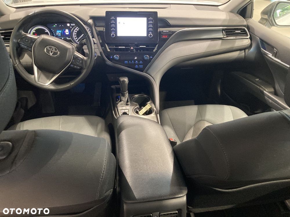 Toyota Camry 2.5 Hybrid Comfort CVT - 12