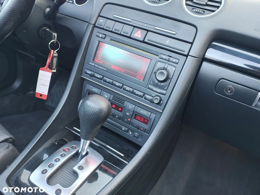 Audi A4 Cabrio 1.8 T multitronic - 30