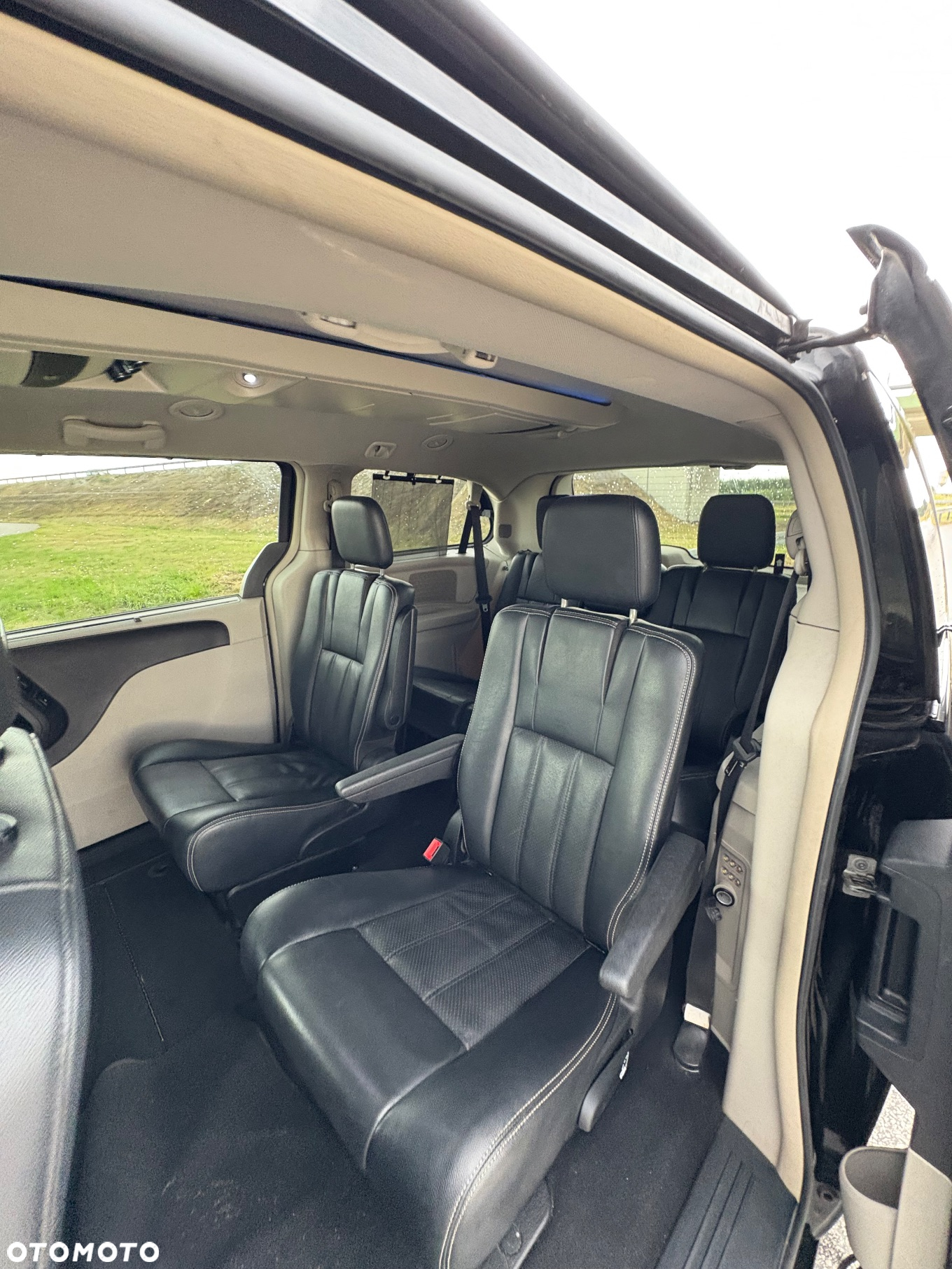 Lancia Voyager 2.8CRD Platinum - 10