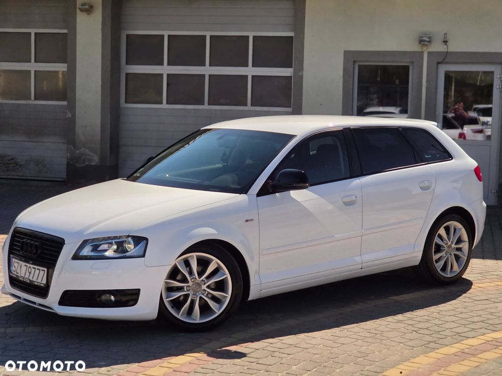 Audi A3 Sportback - 2