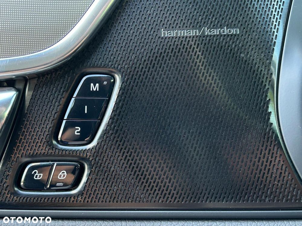 Volvo S90 D4 Momentum - 34