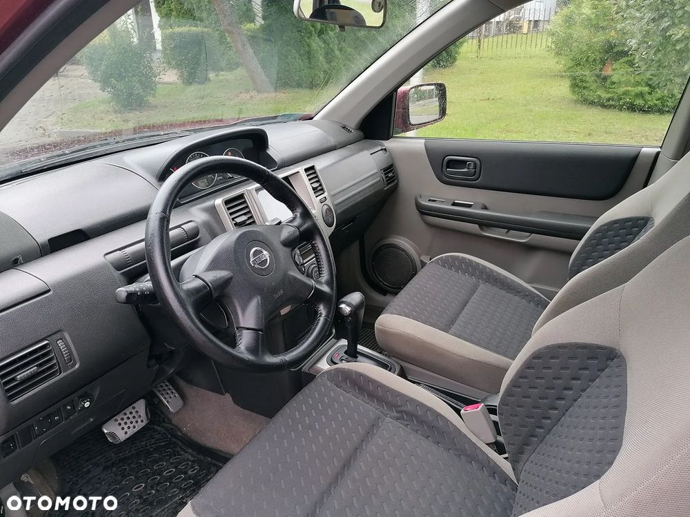 Nissan X-Trail - 4