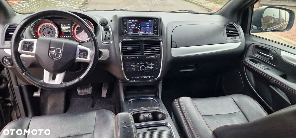 Dodge Grand Caravan - 24